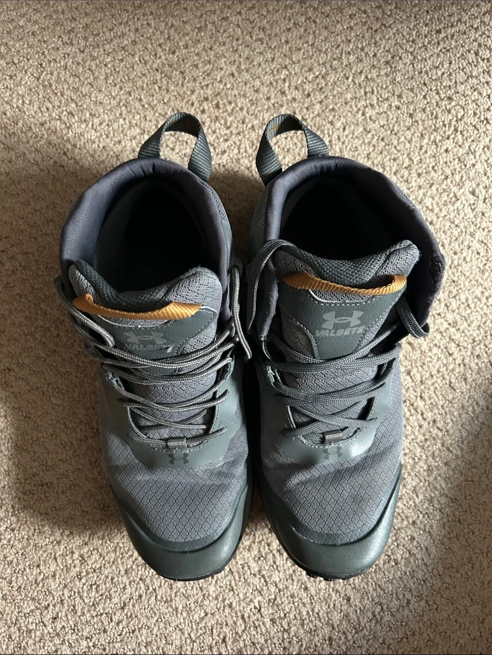 Men’s Under Armor Valsetz Hiking Boots - size 10.5